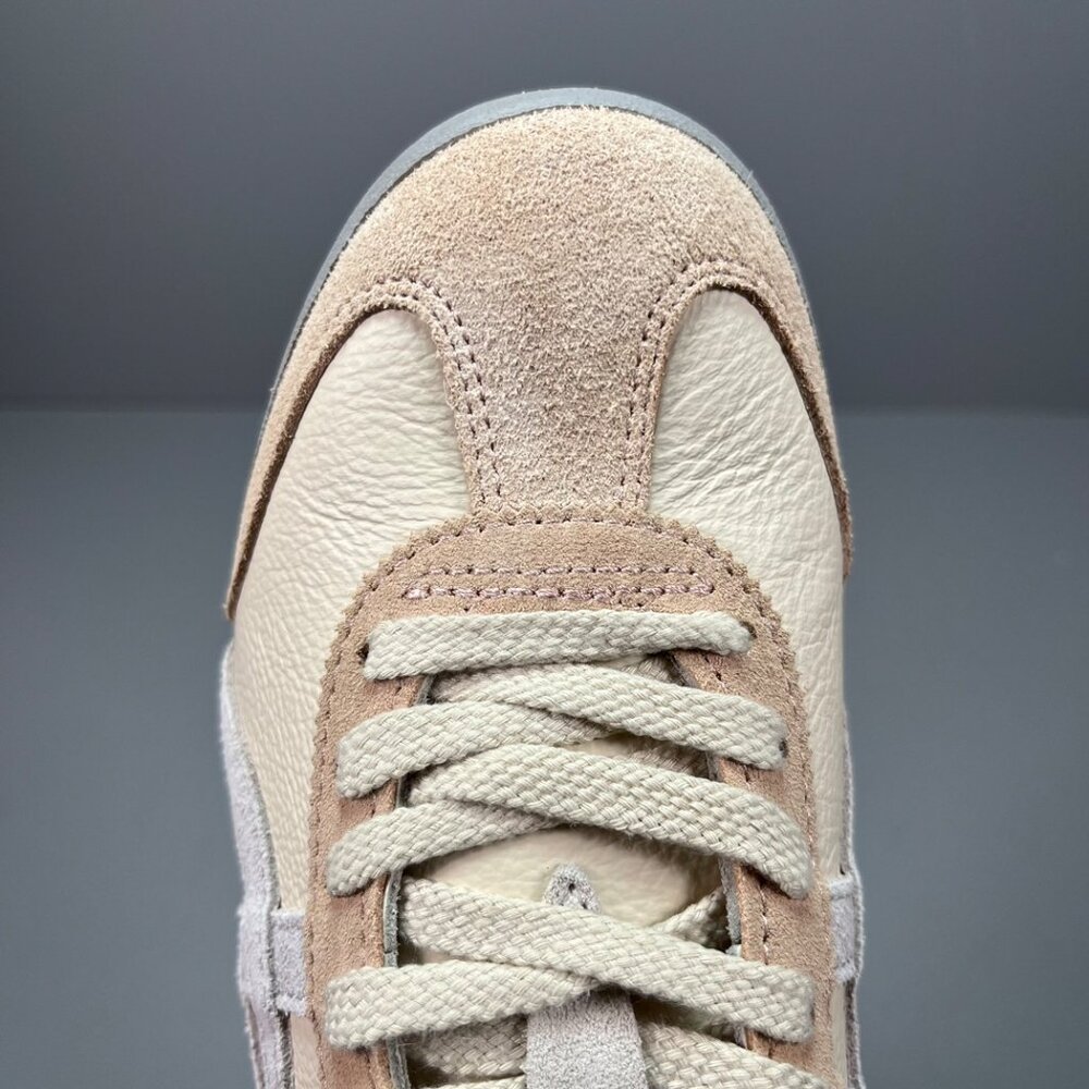 Asics shoes - Picture 6 of 8